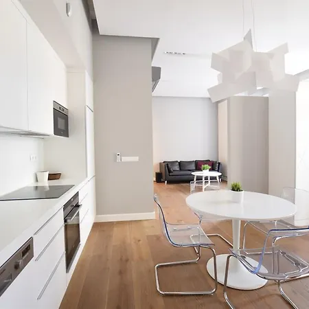 Luxury By Hi5 - Szervita Appartement *