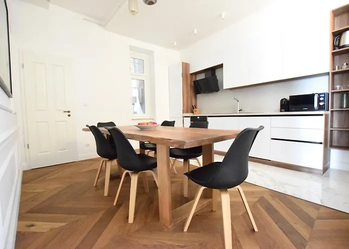 Luxury By Hi5 - Szervita Appartement *