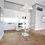 Apartman Luxury By Hi5 - Szervita Budapest