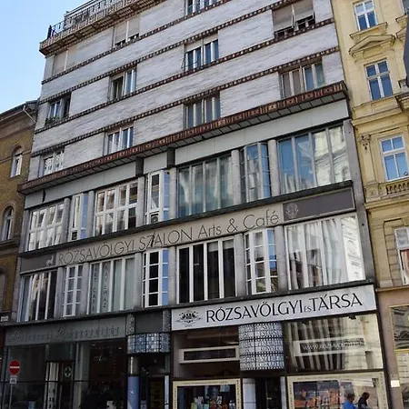 Luxury By Hi5 - Szervita Lägenhet Budapest