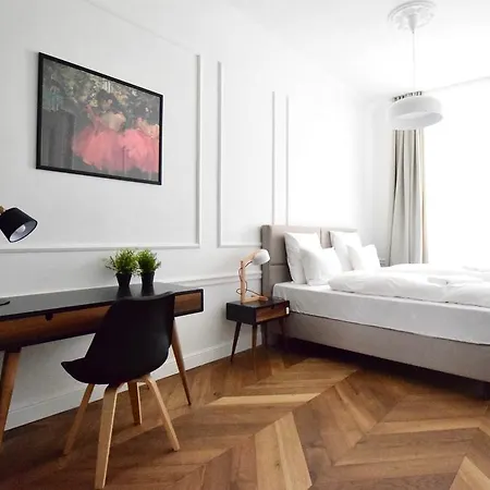 Lägenhet Luxury By Hi5 - Szervita Budapest