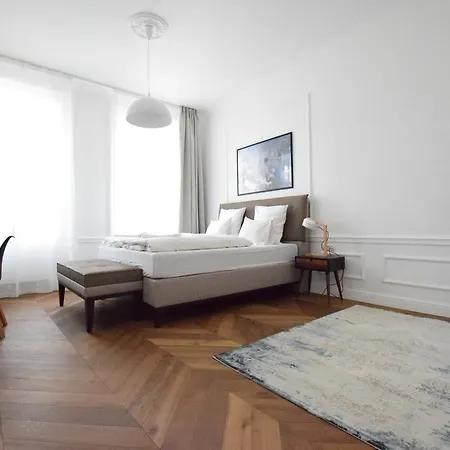 Luxury By Hi5 - Szervita * 부다페스트